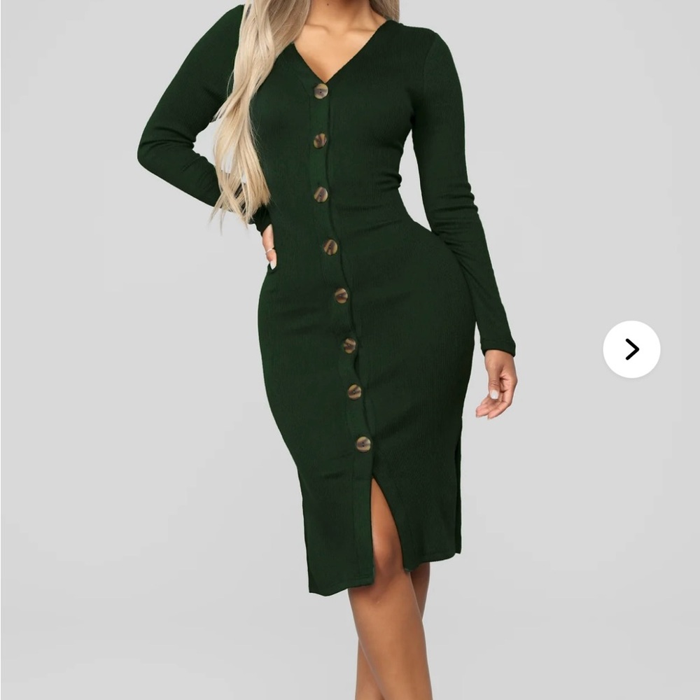 Elegant Green Button-Up Dress